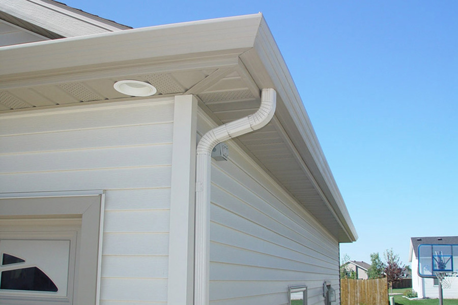 Are Seamless Rain Gutters Worth It? Discover the Benefits!